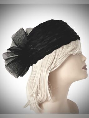 🖤 Vintage Black Fascinator Hat with Large Mesh Flower – RN#91786